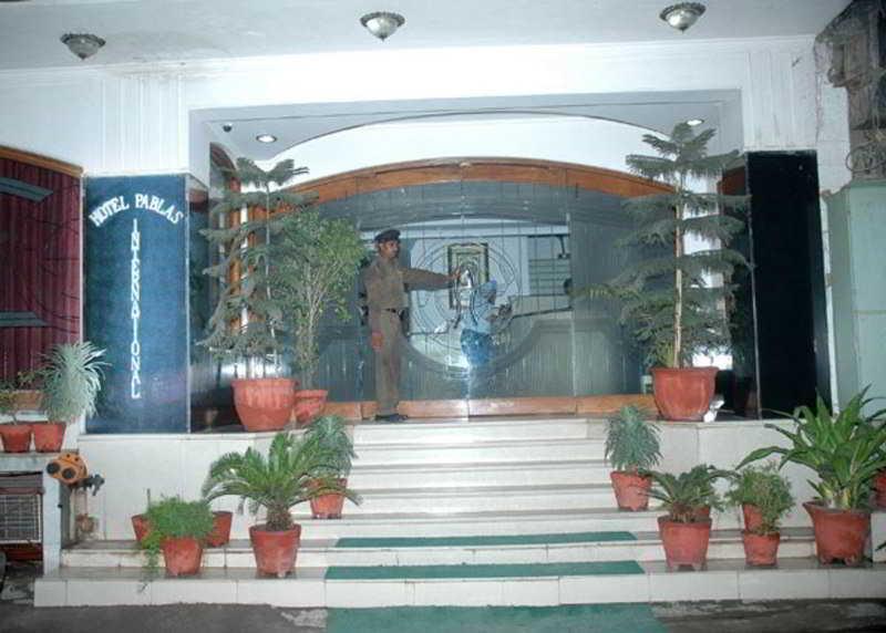 Hotel Pablas International, New Delhi, Near Metro Экстерьер фото