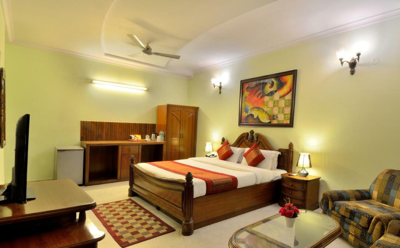 Hotel Pablas International, New Delhi, Near Metro Экстерьер фото